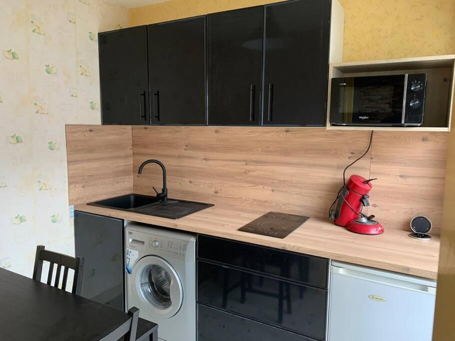 Appartement Confortable Et Tranquillite Assurer Тур Екстериор снимка